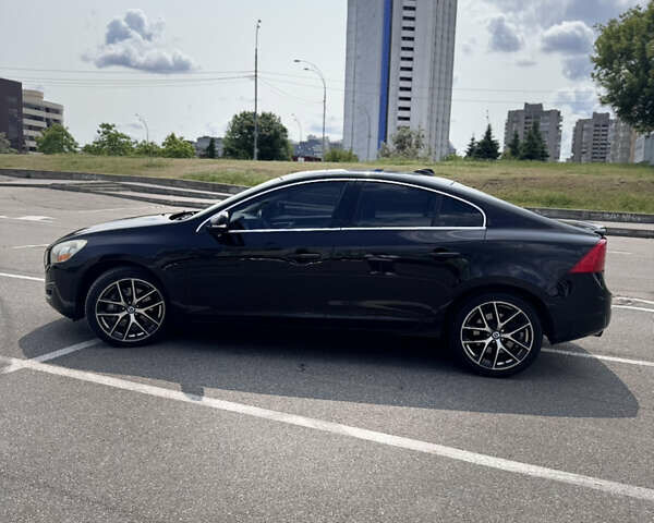 Черный Вольво С60, объемом двигателя 2.95 л и пробегом 197 тыс. км за 9500 $, фото 1 на Automoto.ua