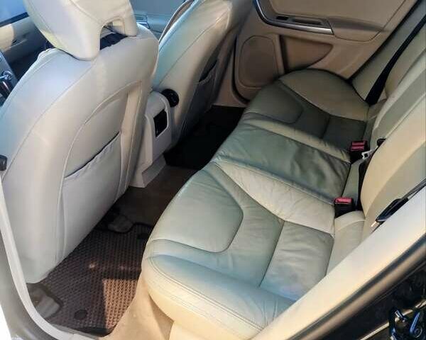 Чорний Вольво С60, об'ємом двигуна 2.5 л та пробігом 337 тис. км за 9400 $, фото 8 на Automoto.ua