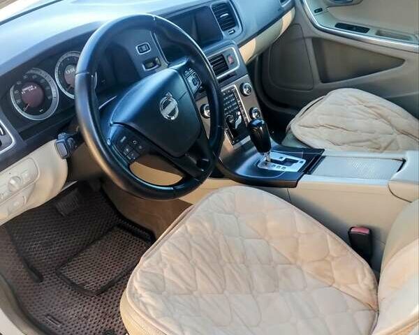 Чорний Вольво С60, об'ємом двигуна 2.5 л та пробігом 337 тис. км за 9400 $, фото 7 на Automoto.ua