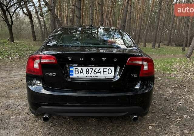 Черный Вольво С60, объемом двигателя 2.5 л и пробегом 285 тыс. км за 10300 $, фото 7 на Automoto.ua