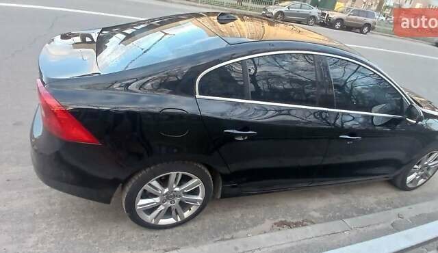 Черный Вольво С60, объемом двигателя 2.5 л и пробегом 297 тыс. км за 9300 $, фото 6 на Automoto.ua