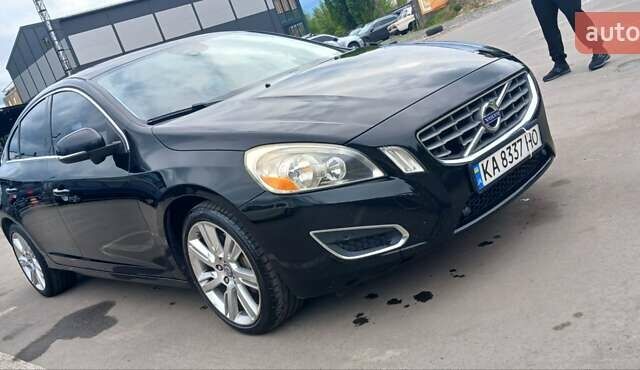 Черный Вольво С60, объемом двигателя 2.5 л и пробегом 297 тыс. км за 9300 $, фото 2 на Automoto.ua