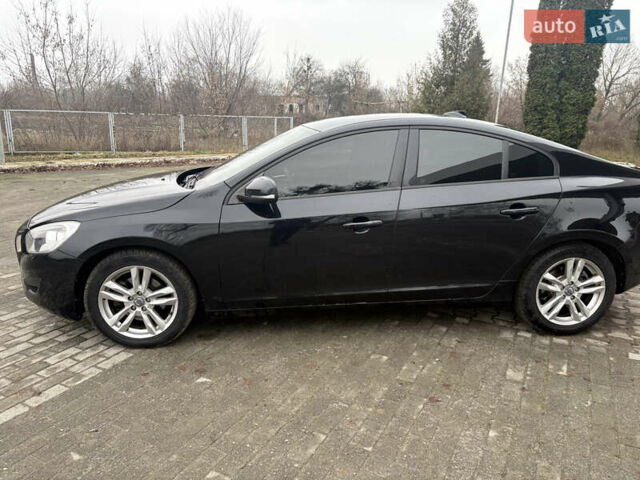 Черный Вольво С60, объемом двигателя 1.56 л и пробегом 270 тыс. км за 10300 $, фото 10 на Automoto.ua