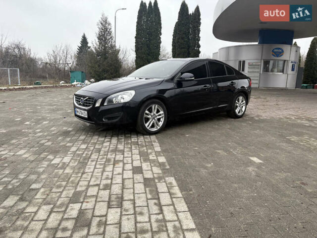 Черный Вольво С60, объемом двигателя 1.56 л и пробегом 270 тыс. км за 10300 $, фото 11 на Automoto.ua