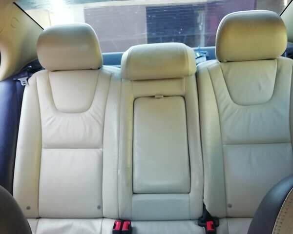 Чорний Вольво С60, об'ємом двигуна 2.5 л та пробігом 240 тис. км за 9800 $, фото 15 на Automoto.ua