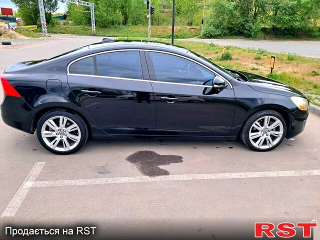 Чорний Вольво С60, об'ємом двигуна 2.5 л та пробігом 298 тис. км за 9850 $, фото 3 на Automoto.ua