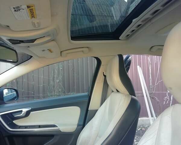 Чорний Вольво С60, об'ємом двигуна 2.5 л та пробігом 240 тис. км за 9800 $, фото 17 на Automoto.ua