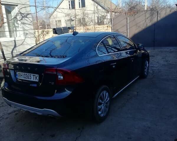 Чорний Вольво С60, об'ємом двигуна 2.5 л та пробігом 235 тис. км за 10000 $, фото 5 на Automoto.ua