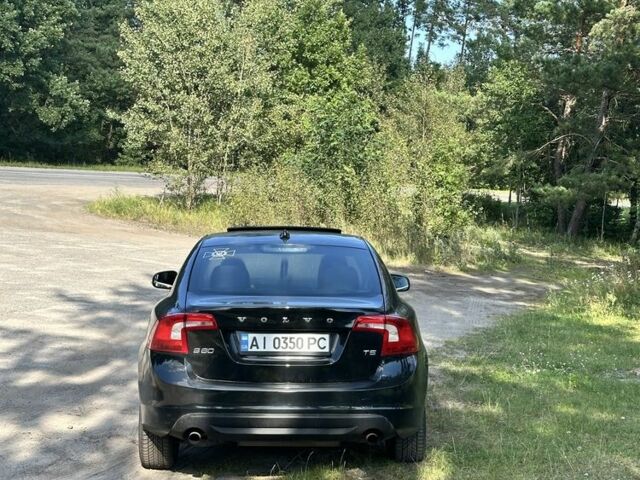 Черный Вольво С60, объемом двигателя 2.5 л и пробегом 130 тыс. км за 10000 $, фото 3 на Automoto.ua