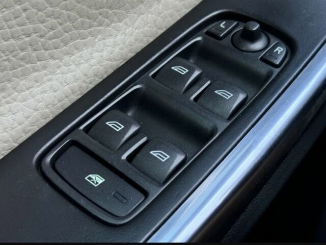 Черный Вольво С60, объемом двигателя 3 л и пробегом 206 тыс. км за 9000 $, фото 14 на Automoto.ua