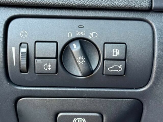 Черный Вольво С60, объемом двигателя 3 л и пробегом 206 тыс. км за 9000 $, фото 11 на Automoto.ua