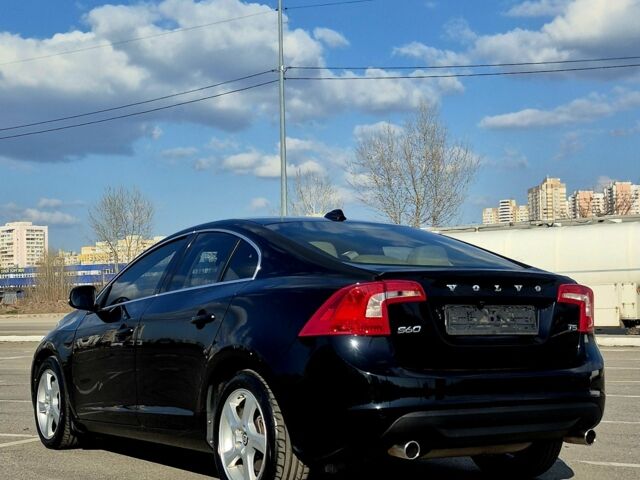 Черный Вольво С60, объемом двигателя 0 л и пробегом 208 тыс. км за 9500 $, фото 2 на Automoto.ua