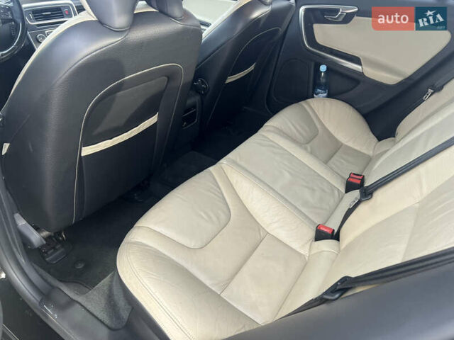 Чорний Вольво С60, об'ємом двигуна 2.52 л та пробігом 248 тис. км за 9300 $, фото 18 на Automoto.ua