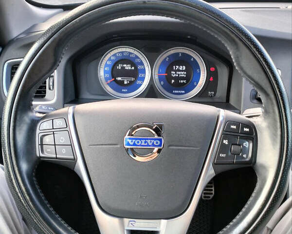 Чорний Вольво С60, об'ємом двигуна 1.98 л та пробігом 225 тис. км за 12700 $, фото 4 на Automoto.ua