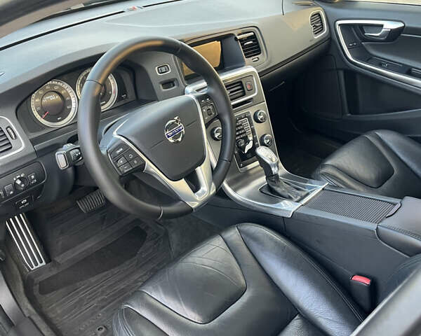 Вольво С60 2012 у Києві на Automoto.ua Чорний Вольво С60, об'ємом двигуна 2.95 л та пробігом 220 тис. км за 10500 $, фото 7 на Automoto.ua