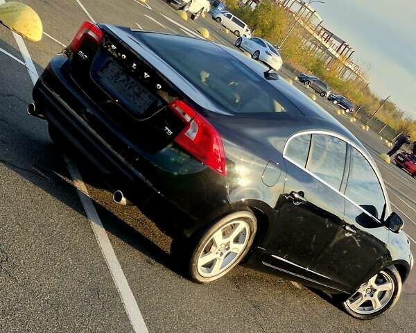 Черный Вольво С60, объемом двигателя 2.5 л и пробегом 207 тыс. км за 9999 $, фото 7 на Automoto.ua