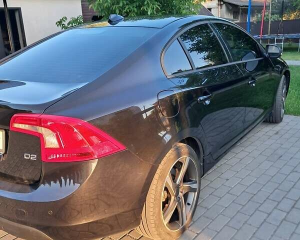 Черный Вольво С60, объемом двигателя 1.56 л и пробегом 300 тыс. км за 9500 $, фото 7 на Automoto.ua