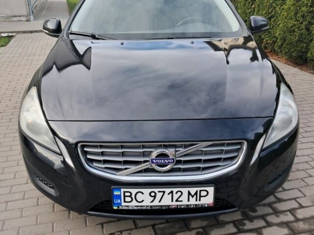 Черный Вольво С60, объемом двигателя 1.6 л и пробегом 300 тыс. км за 8500 $, фото 1 на Automoto.ua