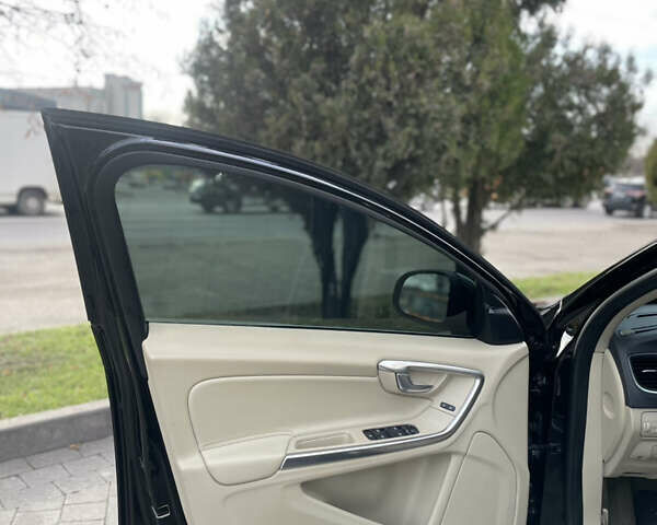 Чорний Вольво С60, об'ємом двигуна 2.52 л та пробігом 105 тис. км за 11499 $, фото 18 на Automoto.ua