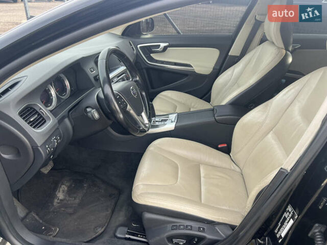 Чорний Вольво С60, об'ємом двигуна 2.52 л та пробігом 248 тис. км за 9300 $, фото 12 на Automoto.ua