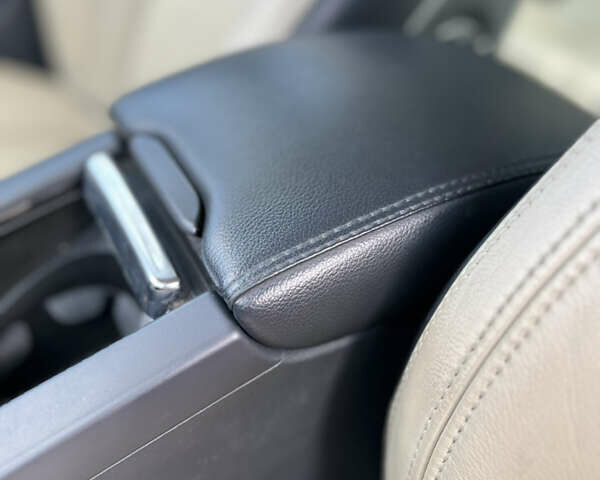 Черный Вольво С60, объемом двигателя 2.5 л и пробегом 203 тыс. км за 9200 $, фото 8 на Automoto.ua