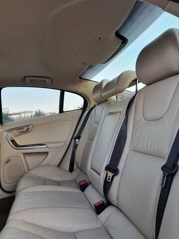 Черный Вольво С60, объемом двигателя 2.5 л и пробегом 207 тыс. км за 9999 $, фото 30 на Automoto.ua