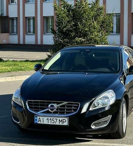Черный Вольво С60, объемом двигателя 2.52 л и пробегом 163 тыс. км за 10400 $, фото 1 на Automoto.ua