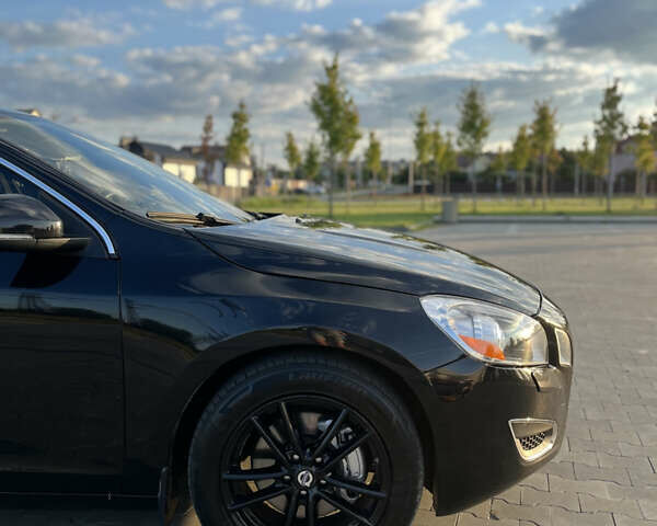 Вольво С60 2012 у Києві на Automoto.ua Чорний Вольво С60, об'ємом двигуна 2.95 л та пробігом 220 тис. км за 10500 $, фото 3 на Automoto.ua