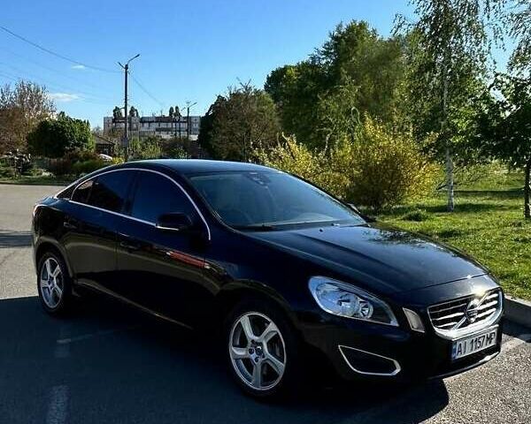 Черный Вольво С60, объемом двигателя 2.52 л и пробегом 163 тыс. км за 10400 $, фото 8 на Automoto.ua