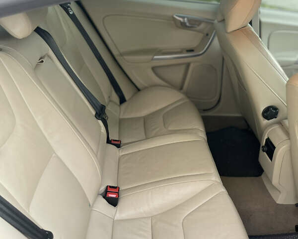 Чорний Вольво С60, об'ємом двигуна 2.52 л та пробігом 105 тис. км за 11499 $, фото 44 на Automoto.ua