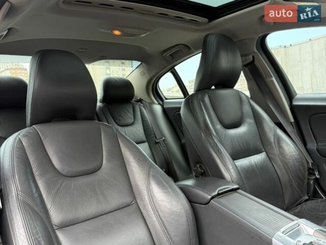 Чорний Вольво С60, об'ємом двигуна 2.52 л та пробігом 208 тис. км за 8700 $, фото 15 на Automoto.ua