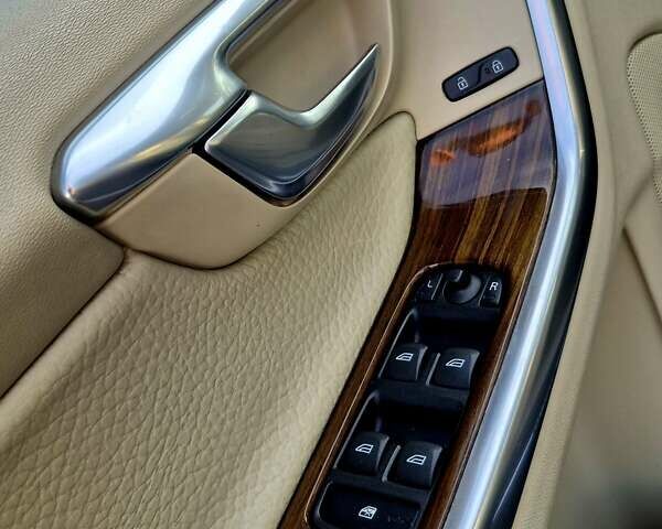 Черный Вольво С60, объемом двигателя 2.5 л и пробегом 207 тыс. км за 9999 $, фото 10 на Automoto.ua