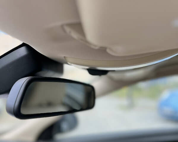 Черный Вольво С60, объемом двигателя 2.5 л и пробегом 203 тыс. км за 9200 $, фото 9 на Automoto.ua