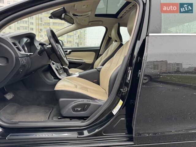 Чорний Вольво С60, об'ємом двигуна 2.5 л та пробігом 218 тис. км за 11500 $, фото 14 на Automoto.ua