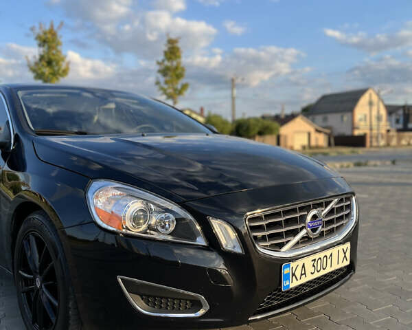Вольво С60 2012 у Києві на Automoto.ua Чорний Вольво С60, об'ємом двигуна 2.95 л та пробігом 220 тис. км за 10500 $, фото 2 на Automoto.ua