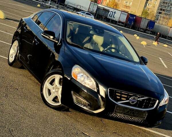 Черный Вольво С60, объемом двигателя 2.5 л и пробегом 207 тыс. км за 9999 $, фото 25 на Automoto.ua