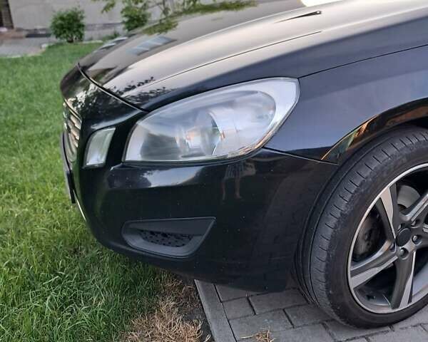 Черный Вольво С60, объемом двигателя 1.56 л и пробегом 300 тыс. км за 9500 $, фото 3 на Automoto.ua
