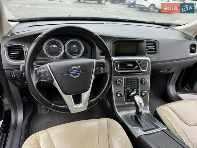 Чорний Вольво С60, об'ємом двигуна 2.5 л та пробігом 218 тис. км за 11500 $, фото 12 на Automoto.ua