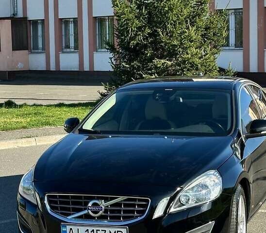 Черный Вольво С60, объемом двигателя 2.52 л и пробегом 163 тыс. км за 10400 $, фото 12 на Automoto.ua