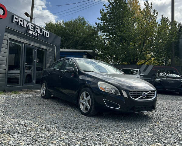 Черный Вольво С60, объемом двигателя 2.5 л и пробегом 203 тыс. км за 9200 $, фото 3 на Automoto.ua