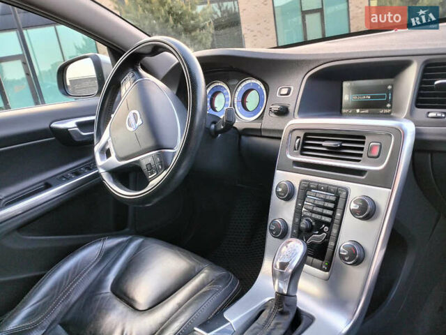 Чорний Вольво С60, об'ємом двигуна 1.98 л та пробігом 225 тис. км за 12700 $, фото 6 на Automoto.ua