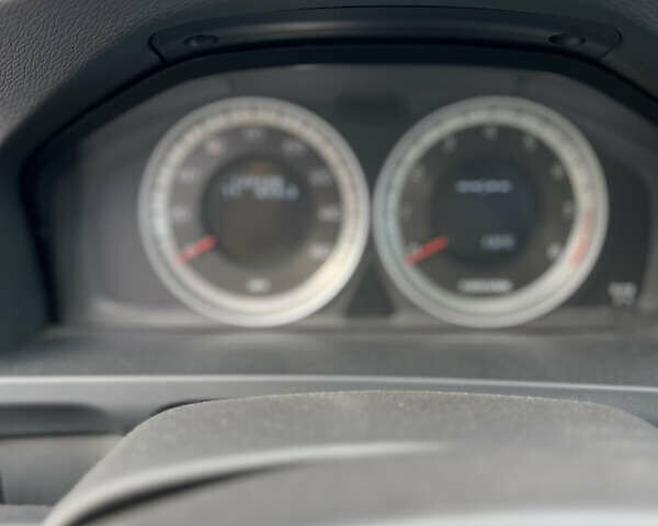 Черный Вольво С60, объемом двигателя 2.5 л и пробегом 203 тыс. км за 9200 $, фото 11 на Automoto.ua