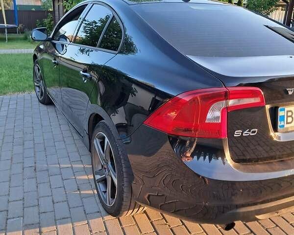 Черный Вольво С60, объемом двигателя 1.56 л и пробегом 300 тыс. км за 9500 $, фото 5 на Automoto.ua