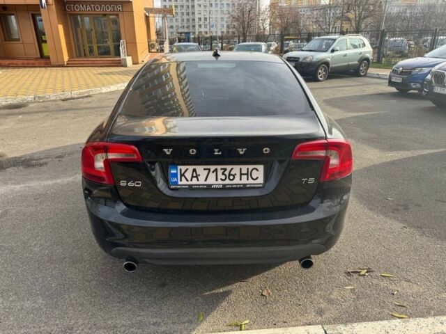 Черный Вольво С60, объемом двигателя 2.5 л и пробегом 168 тыс. км за 8619 $, фото 17 на Automoto.ua