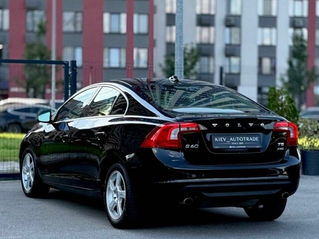 Черный Вольво С60, объемом двигателя 2.5 л и пробегом 145 тыс. км за 9300 $, фото 7 на Automoto.ua