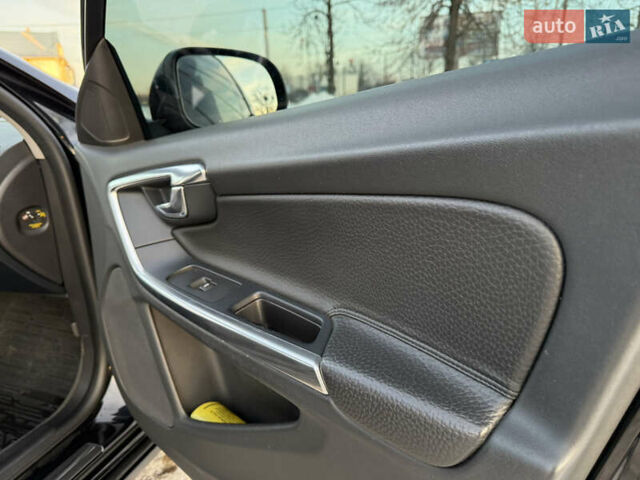 Черный Вольво С60, объемом двигателя 1.6 л и пробегом 171 тыс. км за 10500 $, фото 44 на Automoto.ua