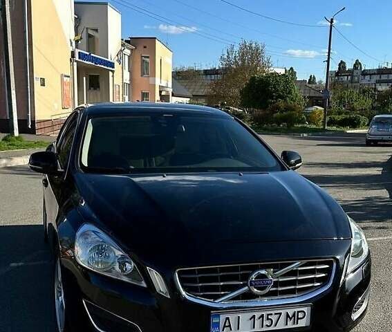 Черный Вольво С60, объемом двигателя 2.52 л и пробегом 163 тыс. км за 10400 $, фото 11 на Automoto.ua