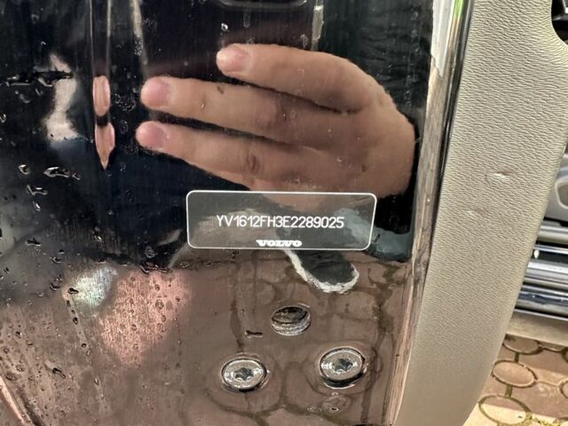 Черный Вольво С60, объемом двигателя 2.5 л и пробегом 304 тыс. км за 9400 $, фото 6 на Automoto.ua