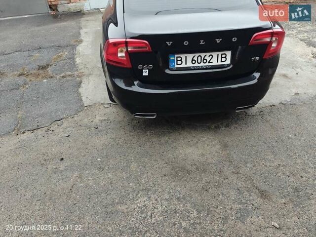 Черный Вольво С60, объемом двигателя 2.5 л и пробегом 100 тыс. км за 15500 $, фото 39 на Automoto.ua