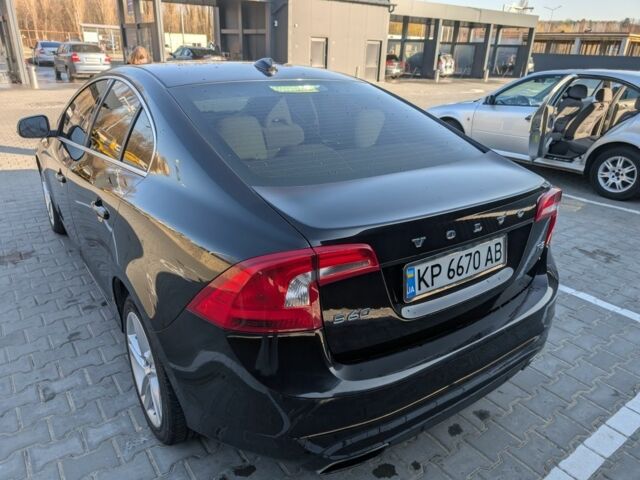 Черный Вольво С60, объемом двигателя 2.5 л и пробегом 137 тыс. км за 13500 $, фото 4 на Automoto.ua